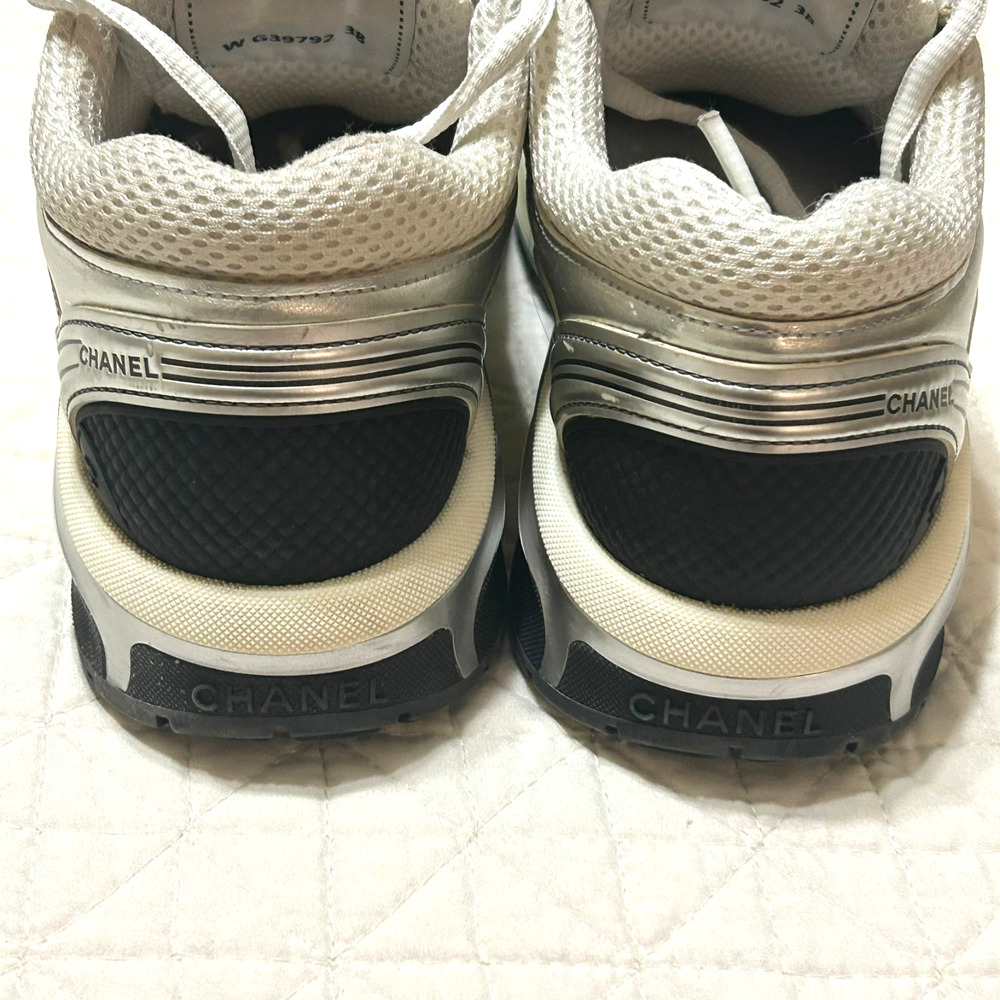 Chanel Laminated Calfskin Sneakers Womens 38 US 8 White Silver CC Shoes Auth - Picture 9 of 15
